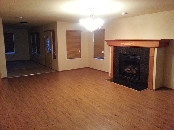 3rd image of 3492 Peterson St