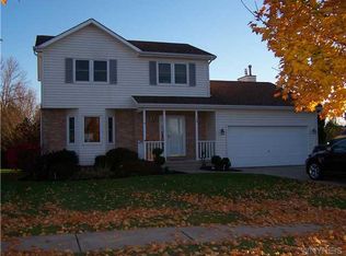 13 Rue Madeleine Way, Lancaster, NY 14086