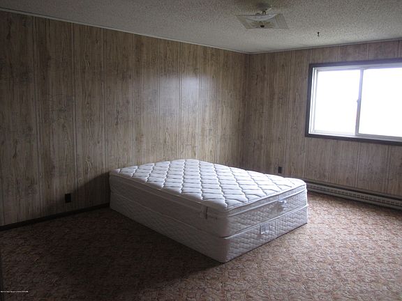 5th image of 112 Taylor Ave
