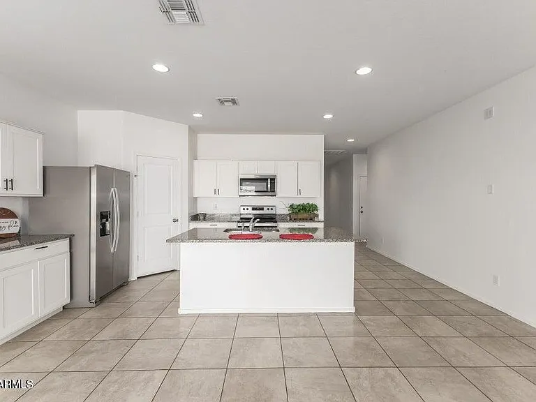 1180 W Paradise Way — Photo 5