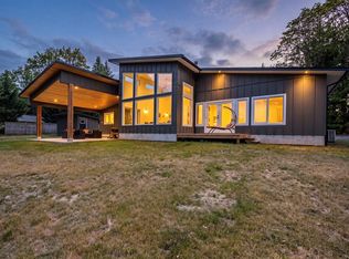 4180 Arnett Rd, Comox Valley, BC V9N9N3