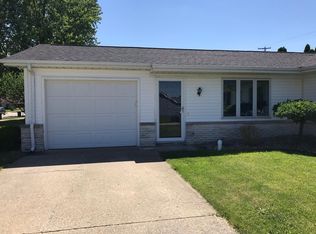 720 1/2 Arcadia Ct #1/2, Kendallville, IN 46755