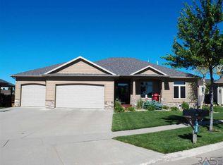 5105 S Durham Cir, Sioux Falls, SD 57108