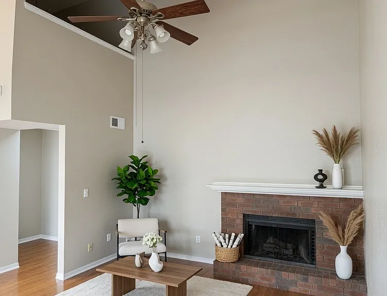 11525 N Meridian Ave — Photo 2