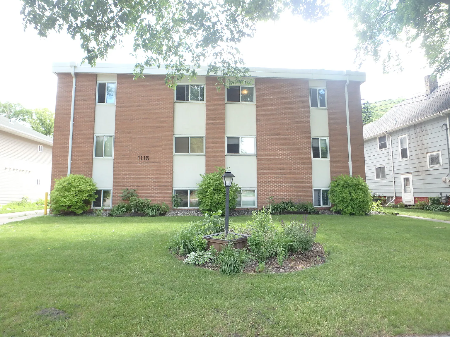 Woodbury II Apartments — Photo 3