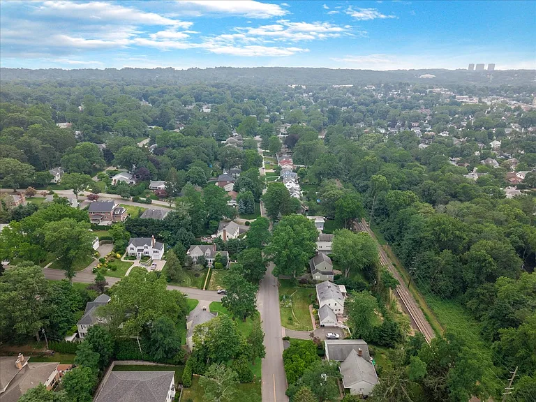 17 Pinewood Rd — Photo 41
