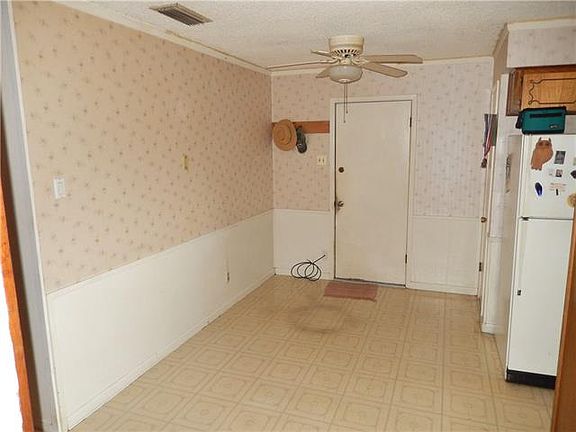 5th image of 1626 Vinecrest Cir