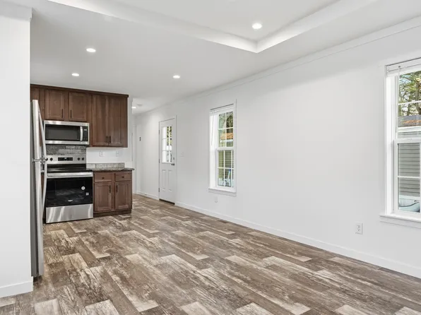 46 Victoria Drive, Waterville, ME 04901