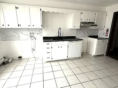 735 Main St #3 — Photo 5