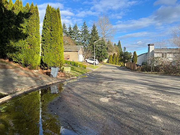 5th image of 13612 SE 272nd Ct