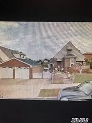 1st image of 2259 95th St