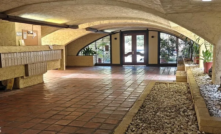 6225 Canterbury Dr #306 — Photo 20
