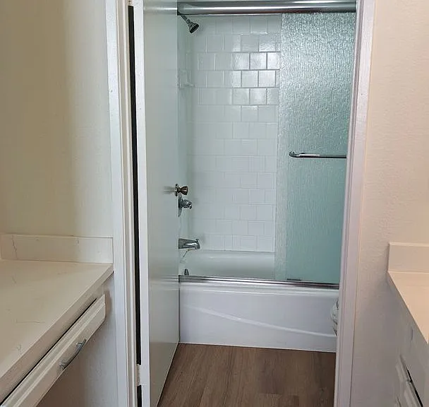 Villa Monaco Apartments — Photo 22