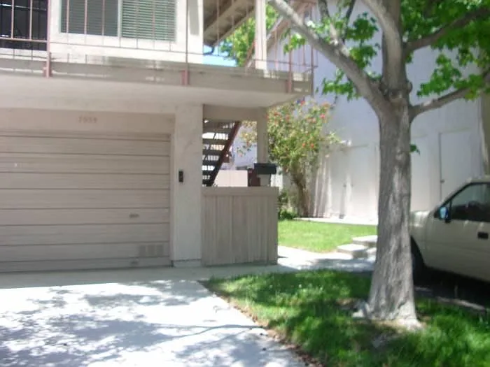 2 bed, 1.5 bath, 882 sqft, $2,995 — Photo 4