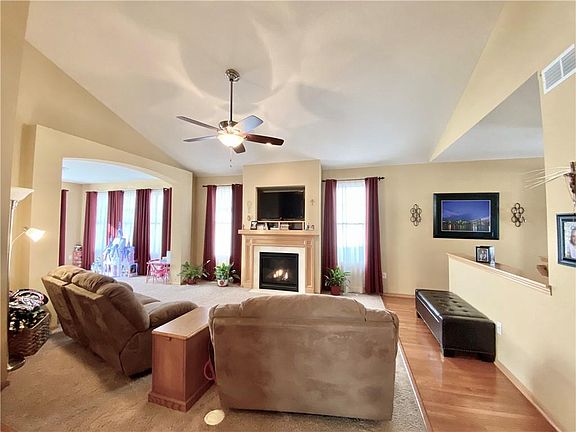 3rd image of 8324 Boulder Dr