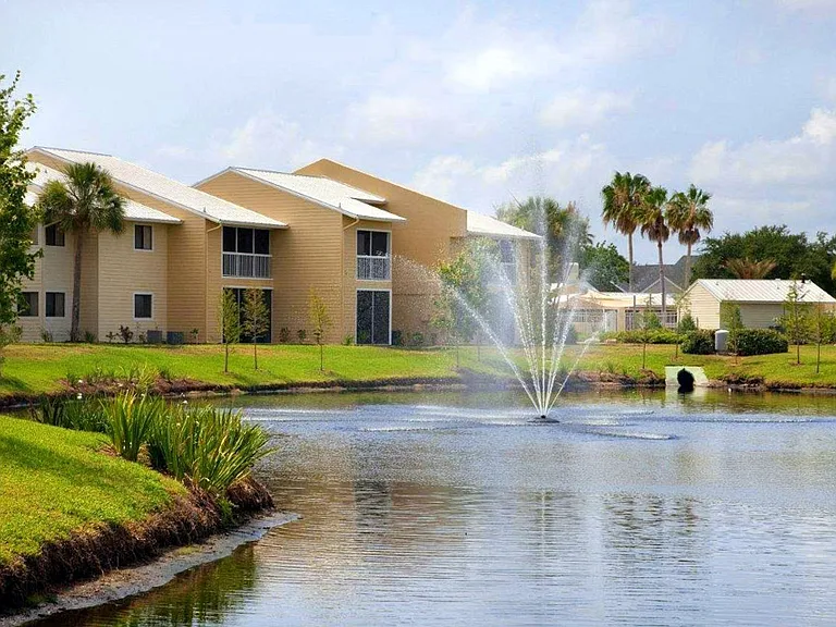 Coral Club Apartment Homes — Photo 19