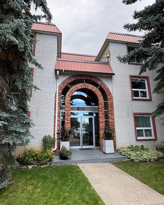 1st image of 520 W Cedar Cres SW #202