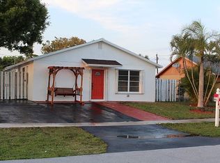 1095 Chickasaw St, Jupiter, FL 33458