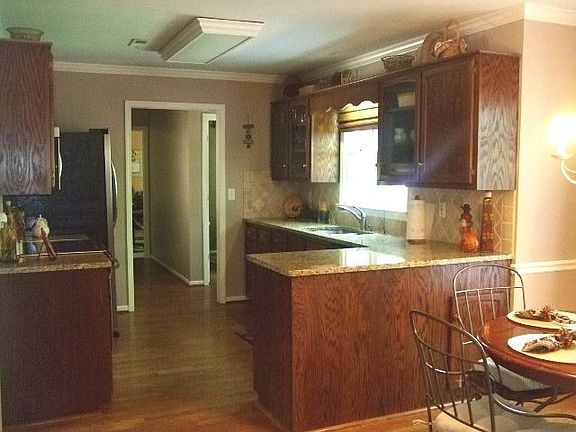 3rd image of 127 31st Avenue Ct NE