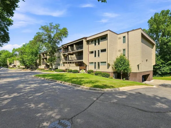 12600 Parkwood Dr APT 308, Burnsville, MN 55337