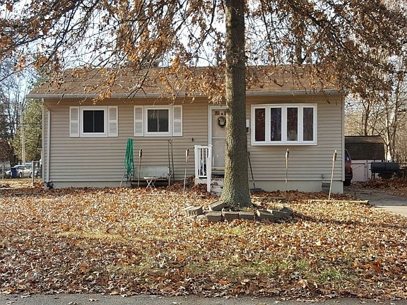 2nd image of 880 Mark Twain Dr