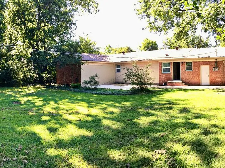 1223 Westlawn Dr — Photo 25