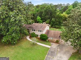 140 Sharon Dr, Fayetteville, GA 30214