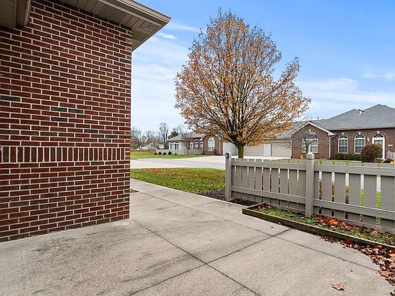 5th image of 7110 Southlake Knoll Dr