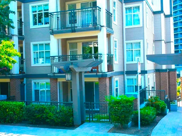 4788 Brentwood Dr #106, Burnaby, BC V5C 0C5