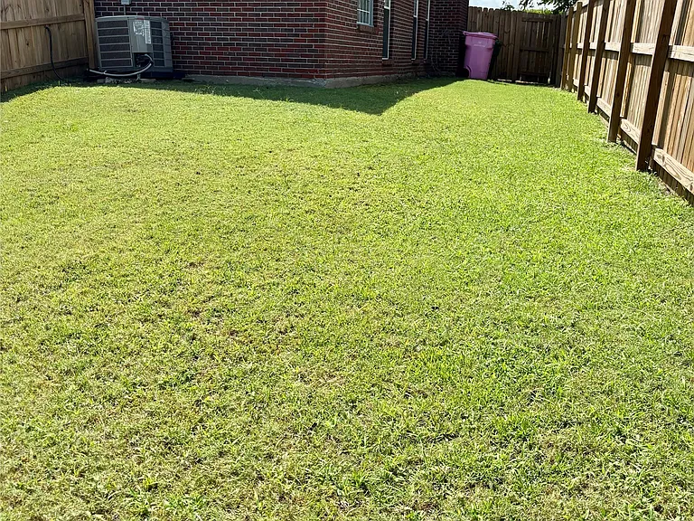1315 Cameron Ct — Photo 12