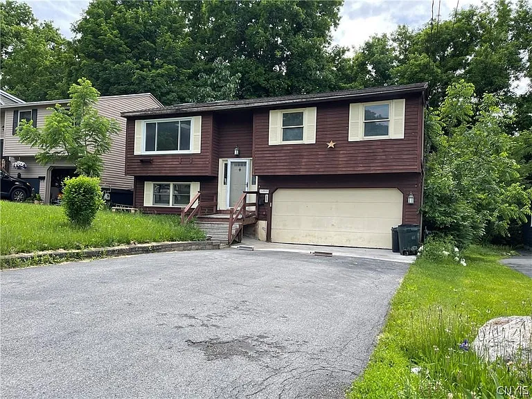 134 Sunhill Ter — Photo 2