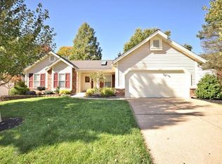 1425 Kentbrooke Dr, Ballwin, MO 63021