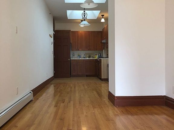 5th image of 36 Driggs Ave APT 3L