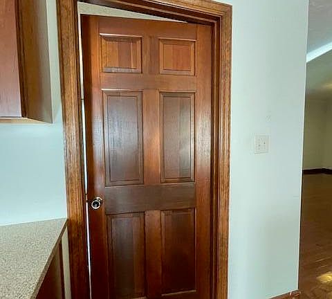 4th image of 5109 Kesterwood Dr