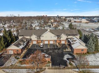 32 Highland Ave, Clawson, MI 48017