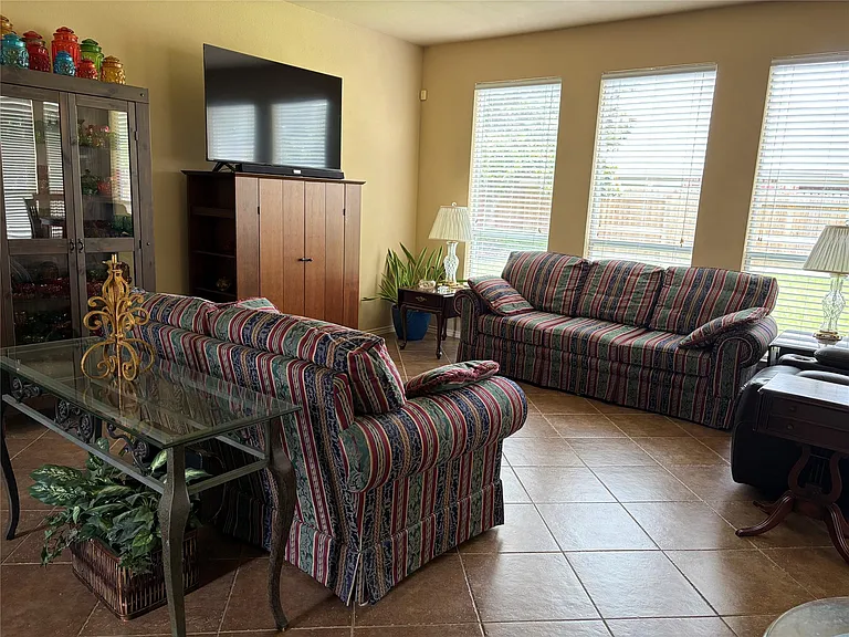 2515 Silverton Bnd — Photo 22
