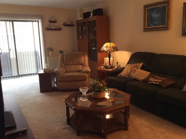 90 Richmond Hill Rd APT 2M, Staten Island, NY 10314