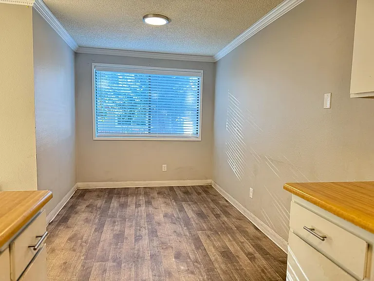 12550 SE Powell Blvd — Photo 6