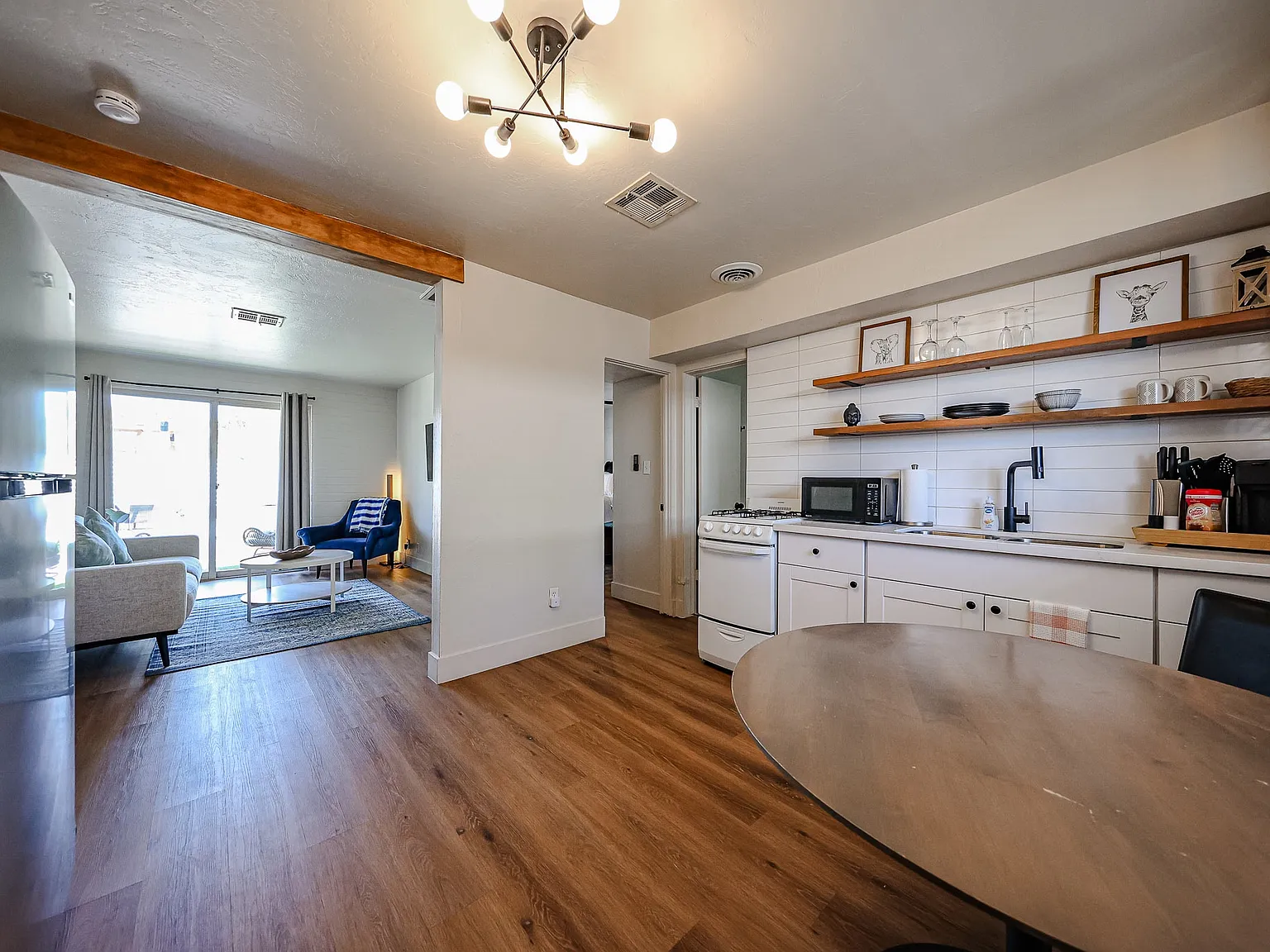 1 bed, 600 sqft, $1,375 — Photo 2