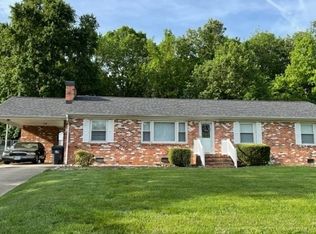 1213 Elmwood Dr, Colonial Heights, VA 23834