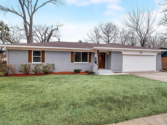 2nd image of 500 Cherry Dr
