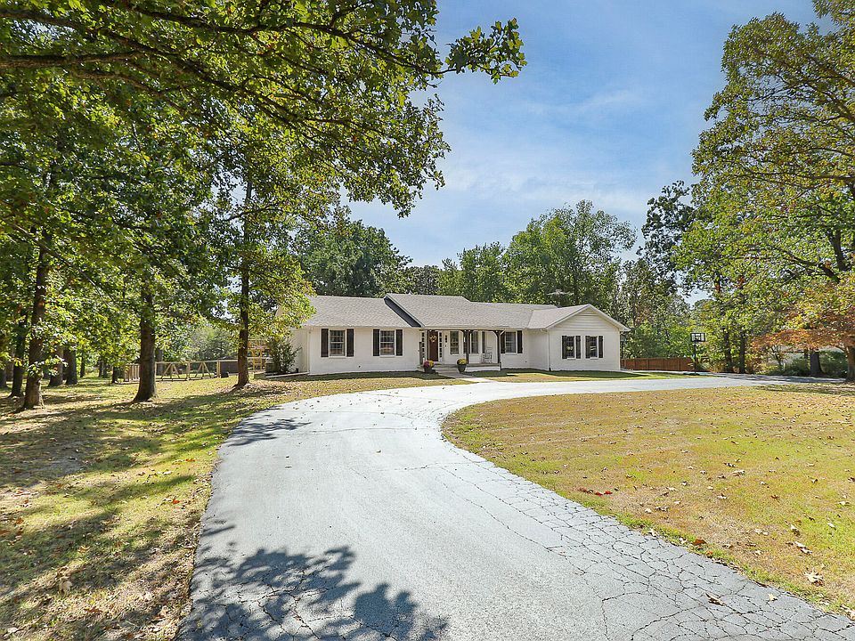 1st image of 1128 E 425th Road