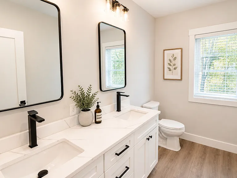 6 Normand Ct #302 — Photo 4