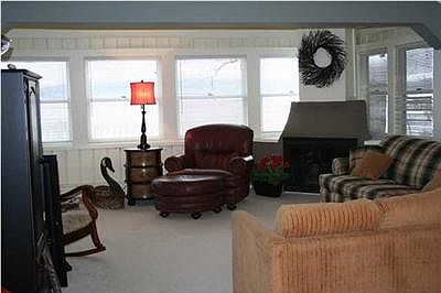 3rd image of 16627 Lake Shore Dr