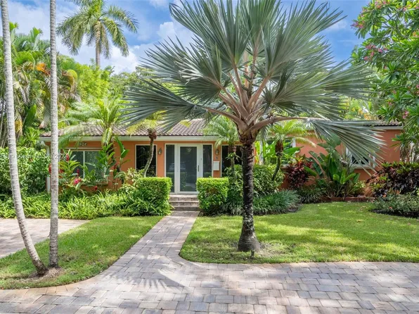 1045 NE 120th St, Biscayne Park, FL 33161