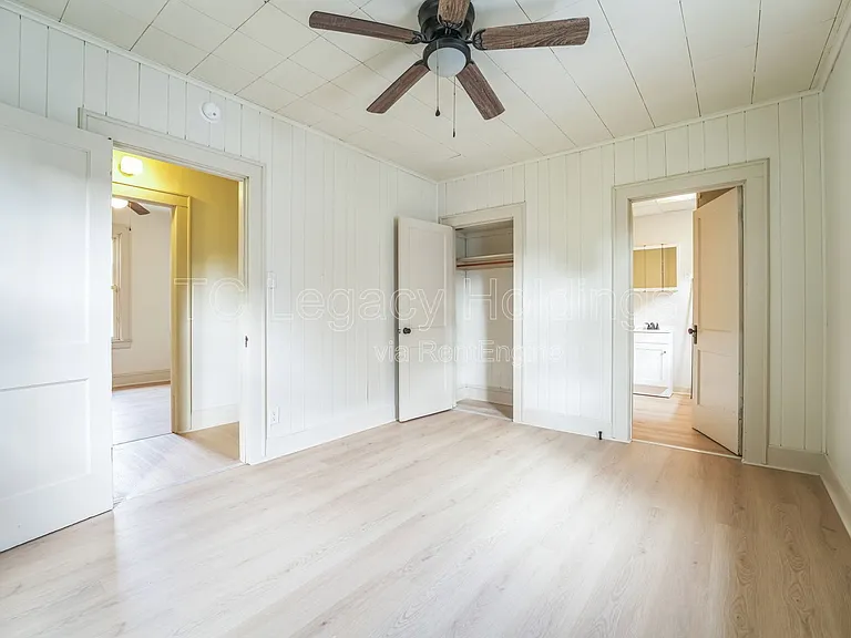 316 1/2 Harrison St — Photo 11