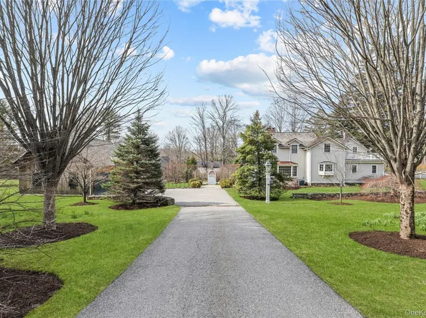 100 Seminary Road, Bedford, NY 10506