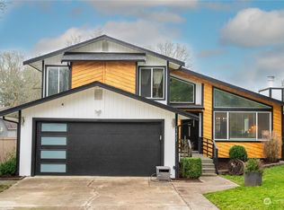 15421 13th Avenue Ct E, Tacoma, WA