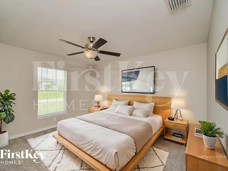 2321 NW 9th Ave — Photo 16