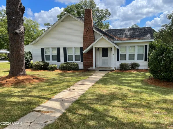 710 N Waukesha St, Bonifay, FL 32425